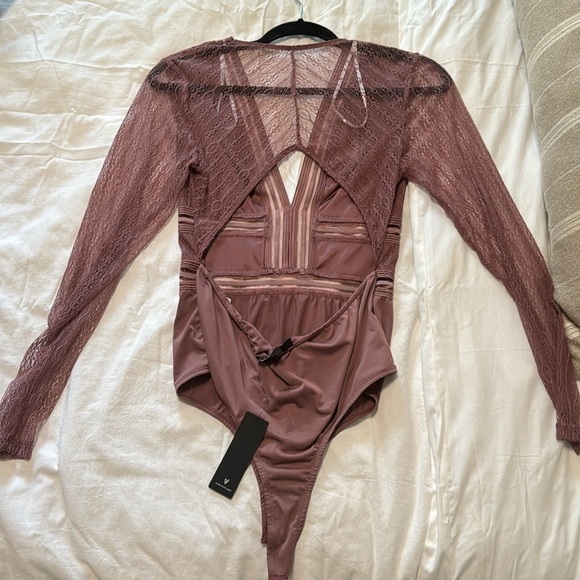 NWT - Lulu's Casita Mauve Pink Sheer Lace Long Sleeve Bodysuit - Picture 8 of 12